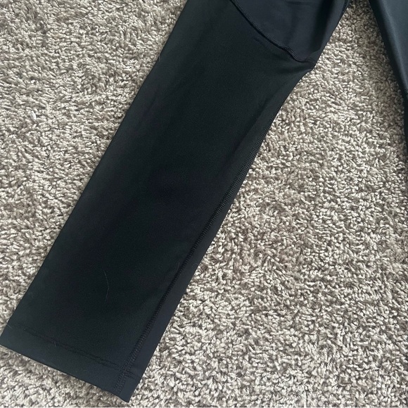 {Nike} Dri-Fit Cropped Mesh Leggings - Picture 10 of 12